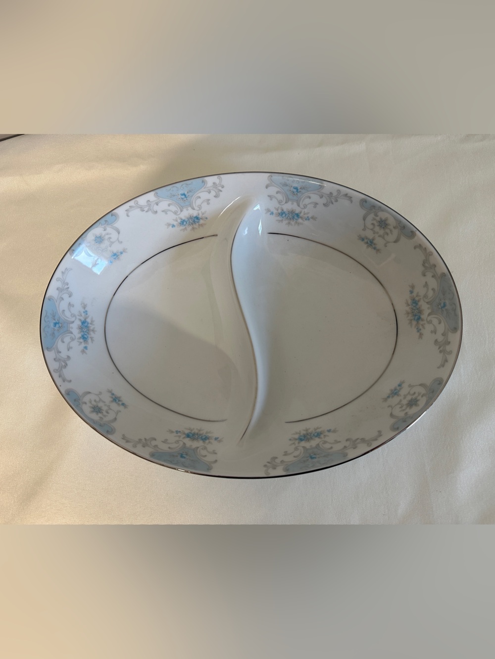 Fine China Fashion Royale Heirloom Divided Vegetable Bowl Discontinued 10”